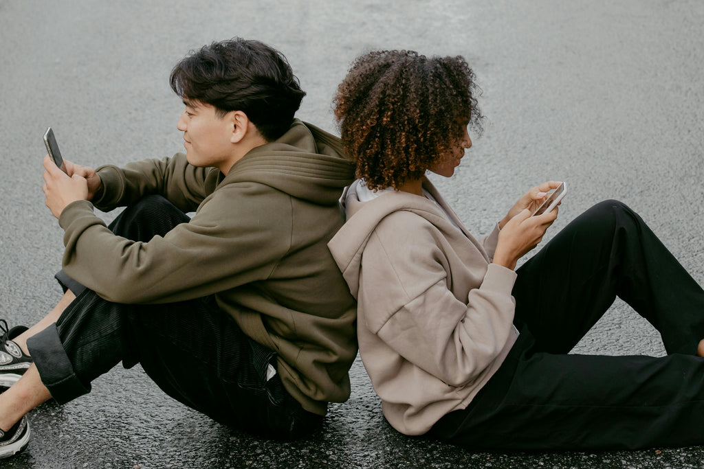 Why Being ‘Always Online’ Makes Us Feel More Lonely